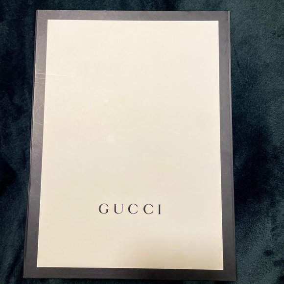 White Gucci Crossbody Bag with Silver Hardware - Picture 3 of 6